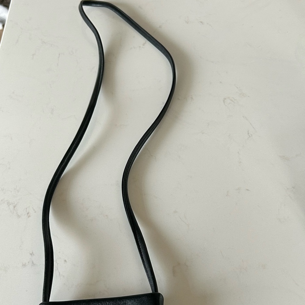 BAGGU Milled Leather Phone Sling Bag in Black. Minimalist & Modern. - Picture 5 of 9